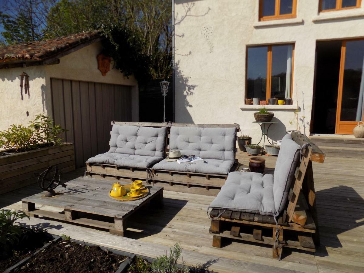 B&B Chez Phil Et CathySoudat エクステリア 写真